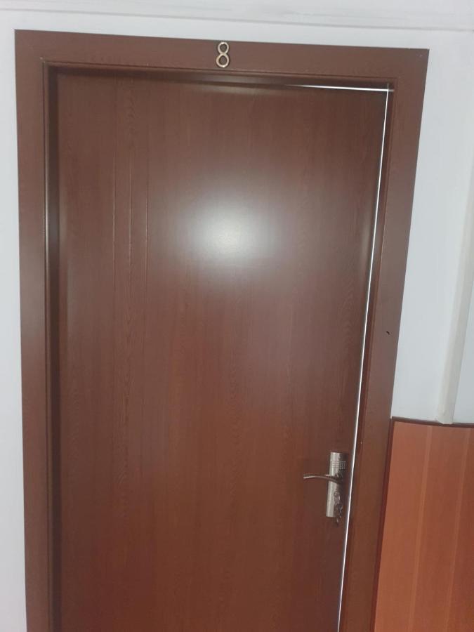 Cazare - Accommodation Бухарест Екстер'єр фото